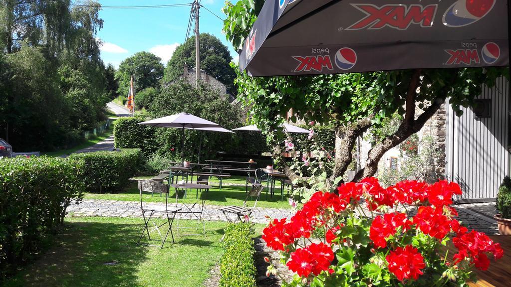 B&B Le Secret Du Bois Bourseigne-Vieille 外观 照片